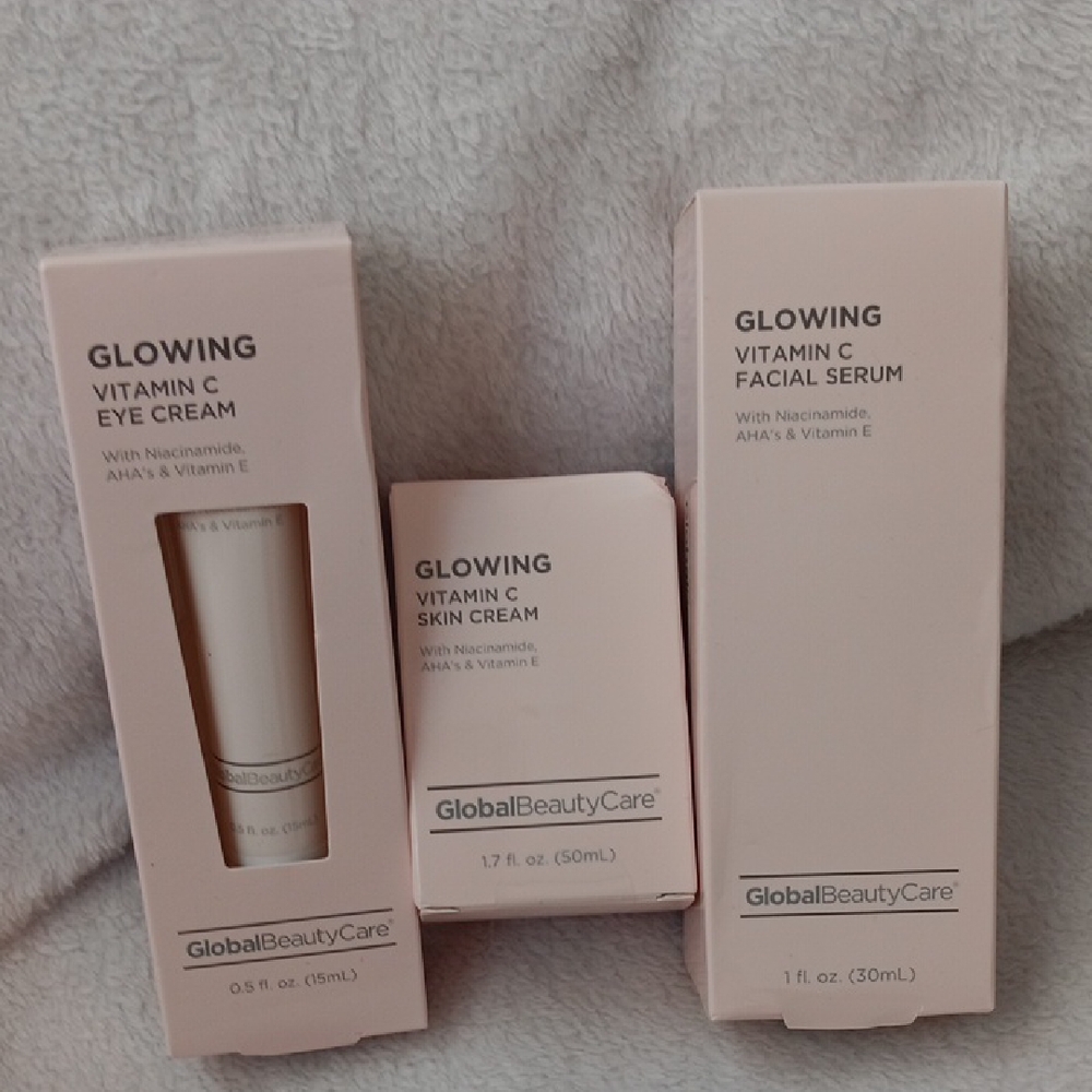 Glowing Vitamin C Skincare Set - Pink